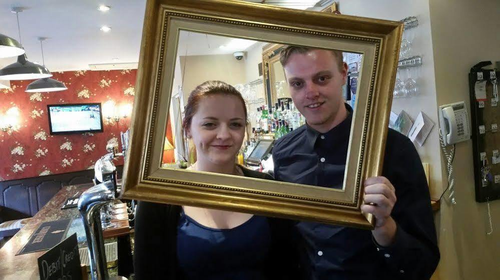 Guildhall Tavern Hotel & Restaurant Denbigh Esterno foto